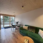 Seeglueck Rosenhof - Naturnah Wohnen Im Holz100-vollholzhaus Mit Whirlpool Und Garten Konstanz