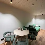 Seeglueck Rosenhof - Naturnah Wohnen Im Holz100-vollholzhaus Mit Whirlpool Und Garten