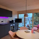 Seeglueck Rosenhof - Naturnah Wohnen Im Holz100-vollholzhaus Mit Whirlpool Und Garten Lejlighed Konstanz