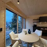 Seeglueck Rosenhof - Naturnah Wohnen Im Holz100-vollholzhaus Mit Whirlpool Und Garten Konstanz