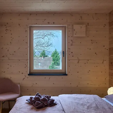 Seeglueck Rosenhof - Naturnah Wohnen Im Holz100-vollholzhaus Mit Whirlpool Und Garten