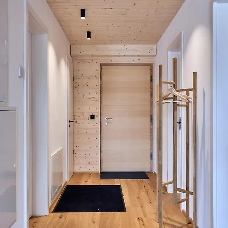 Seeglueck Rosenhof - Naturnah Wohnen Im Holz100-vollholzhaus Mit Whirlpool Und Garten Kostnice